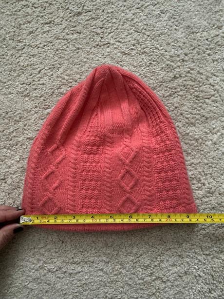 Dievcenska/damska čiapka, 