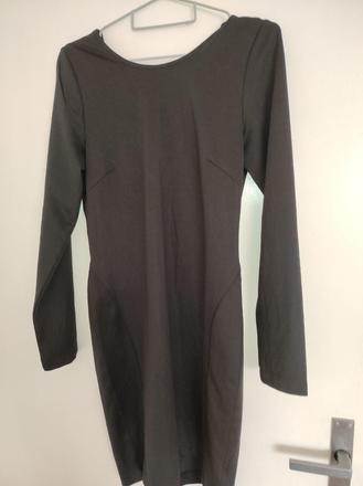 Čierne elegantné saty, l