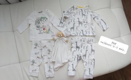 Pyžamká pre bábätko, f&f,62