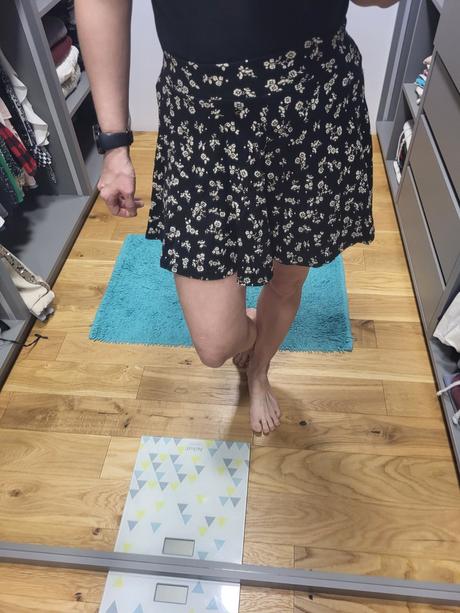 Ackova sukna s kvetmi, c&a,s