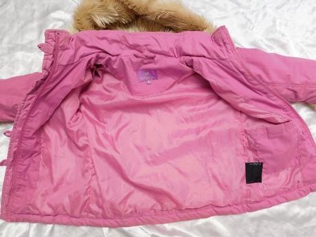 Pekna bunda s odonimatelnou kapucnou, 92