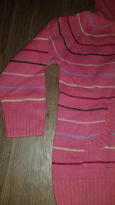 Ružový pulóver, lupilu,98