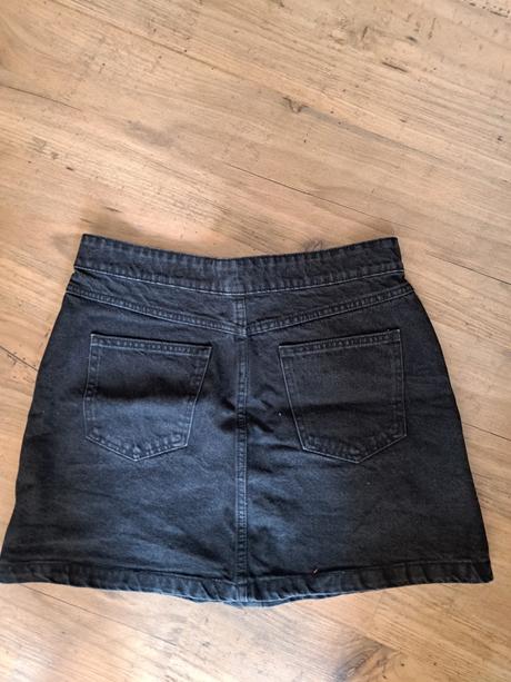 Čierna riflova sukňa, l