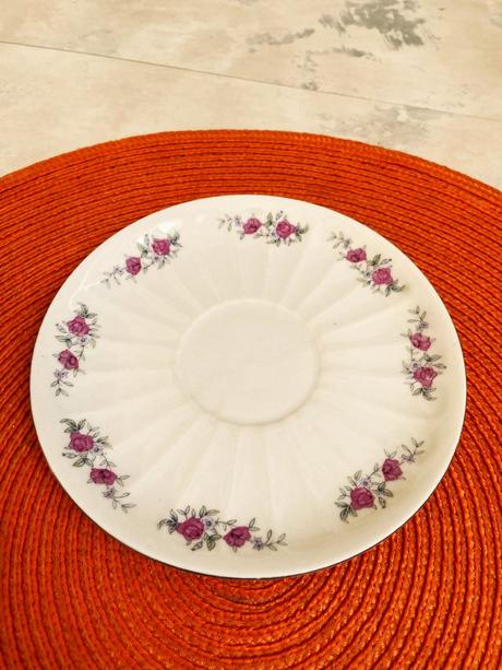 Sada starožitných tanierikov 4 ks, 