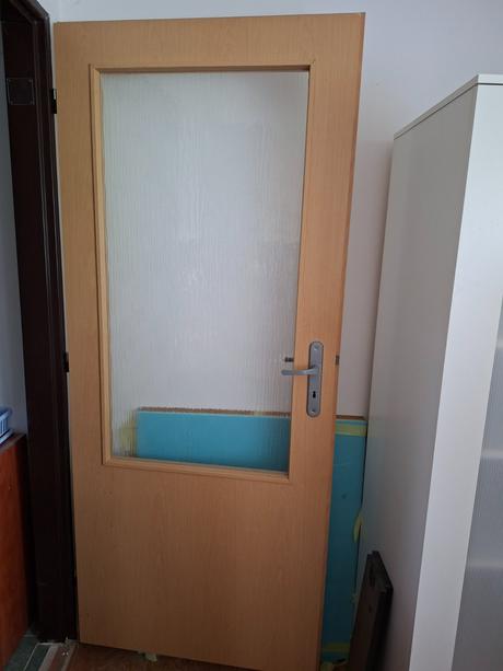 Dvere pravé 80,