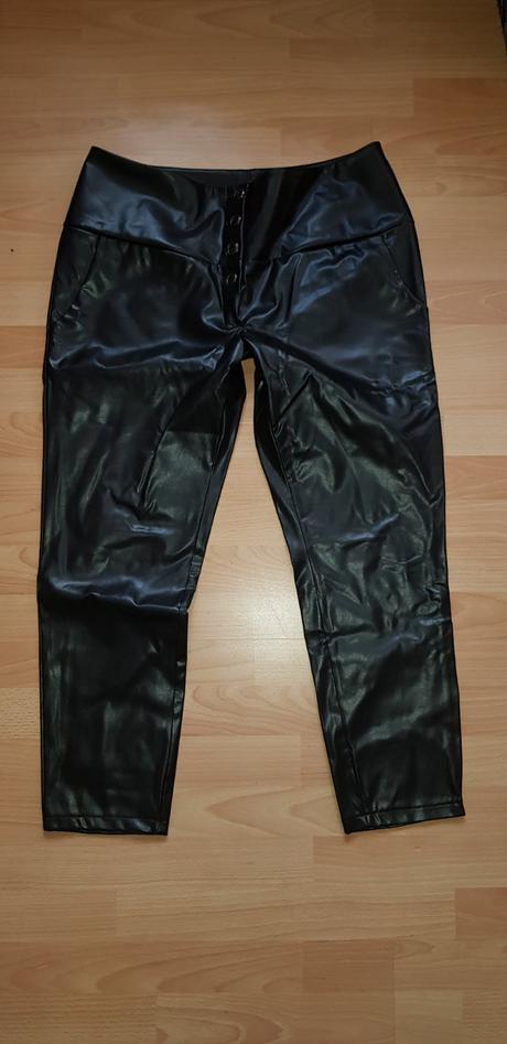 Koženkové nohavice, 46
