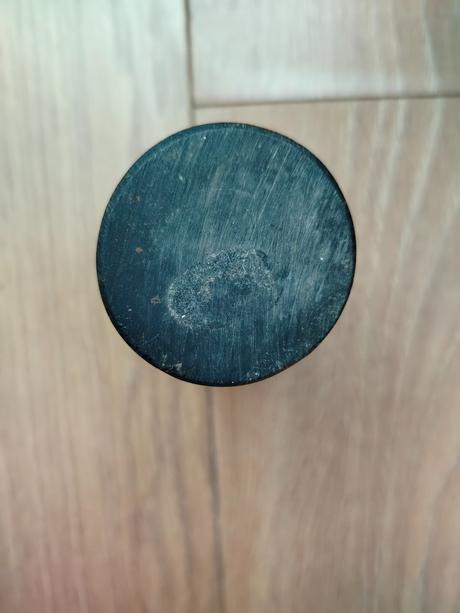 Malá bronzová vázička tri grácie, 