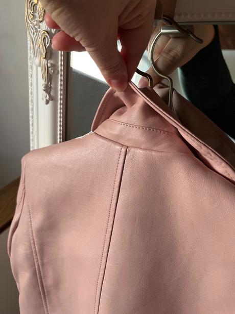 Ružový kožáčik, sinsay,122