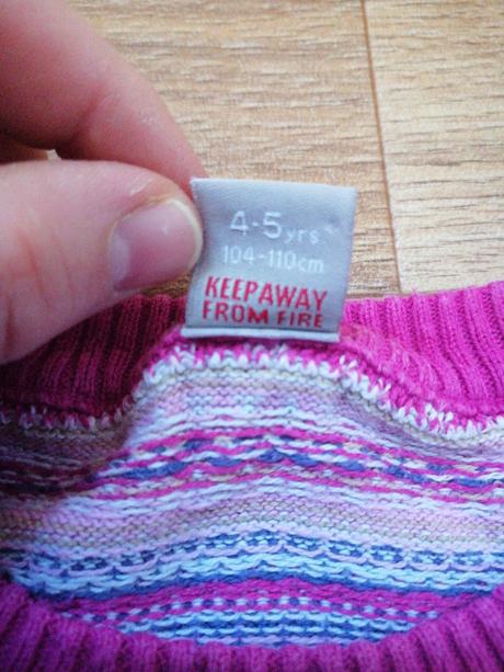 Predĺžený svetrík, tu,104