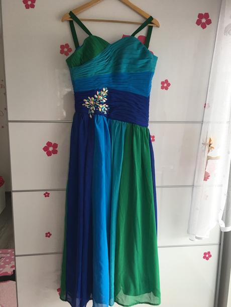 Spoločenské šaty, 36