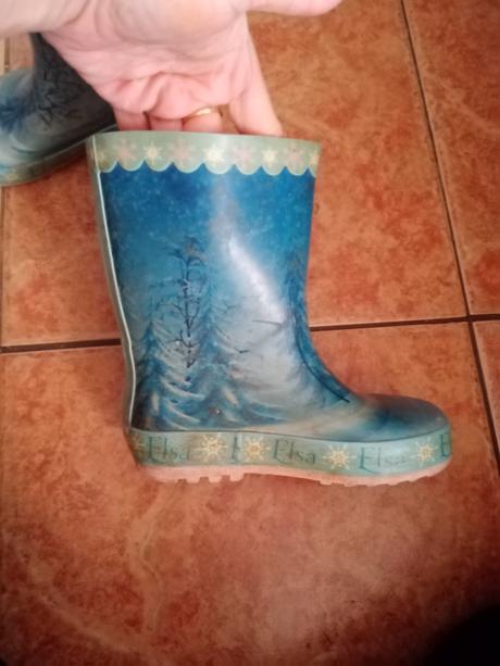 Dievčenske gumaciky v-9 elza, 27