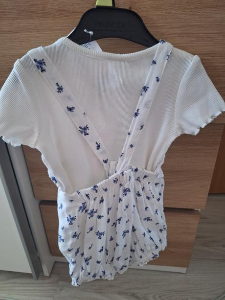 Dievcenske šaty/body, 86