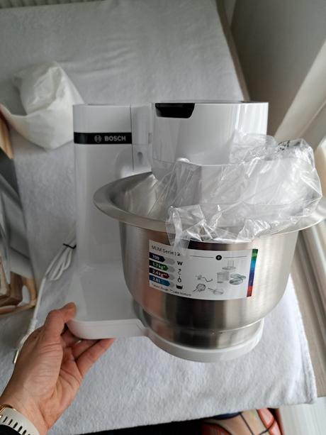 Séria 2 kuchynský robot mum 700 w biel, bosch