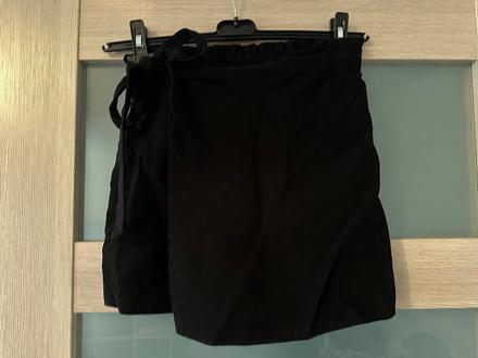 Sukňové čierne kraťasy, reserved,36