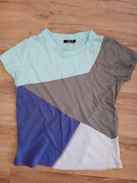 Zaujimave  tricko, xl