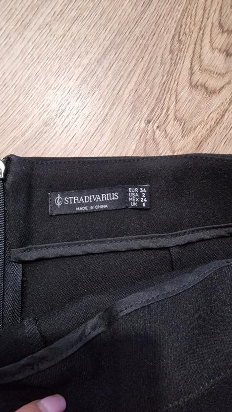 Sukňokraťasy, stradivarius,34