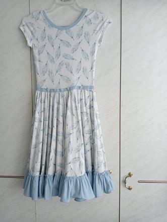 Nádherné šaty zuppa, 146