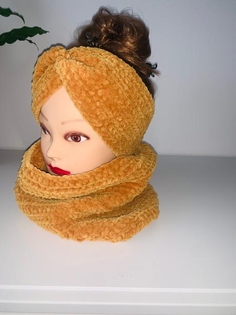 Čelenka a tunel/nákrčnik, 