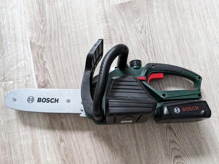 Bosch detská motorová píla, 