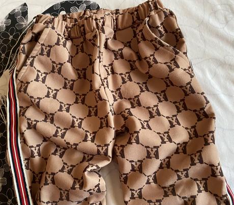 Set s potlačou - mikinka s kapuckou+nohavky v. 128, 128