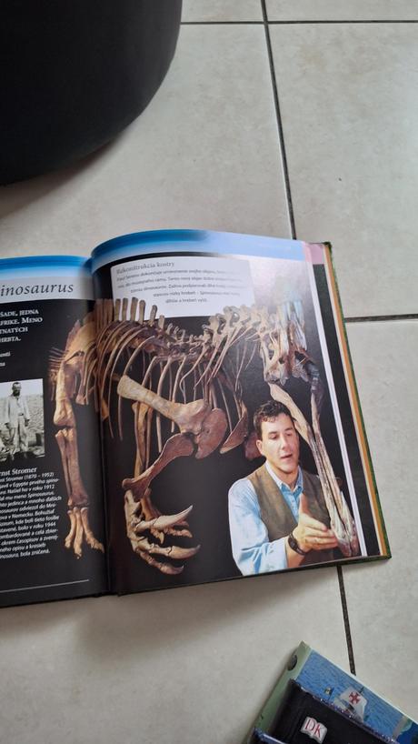 Dinosaury enciklopedia,