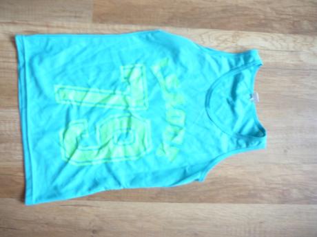 Chlapcenske tielko, 146