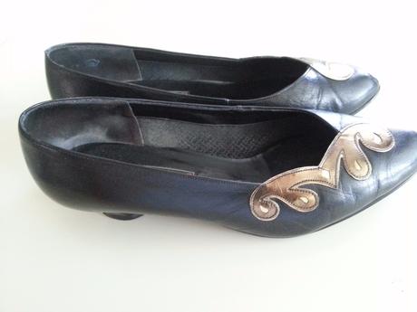 Cierne balerinky so zlatou aplikaciou, gabor,39