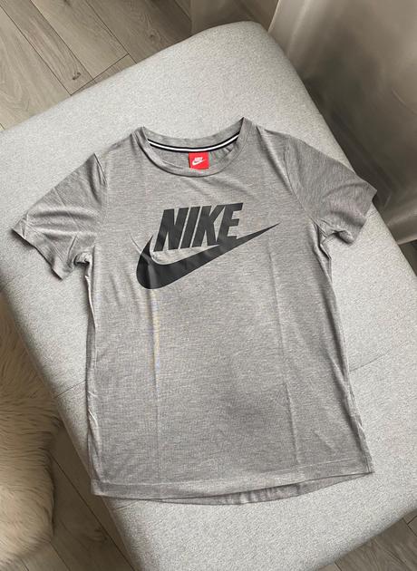 Dámske nike tričko, nike,s