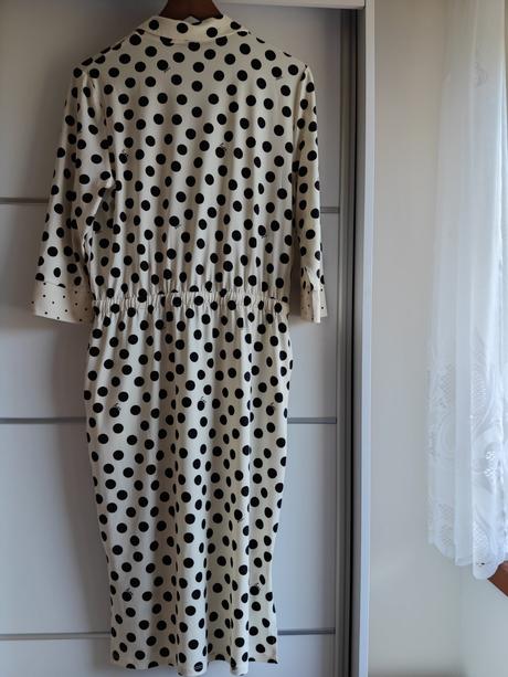 Oui elegantné luxusné krásne kvalitné saty, m