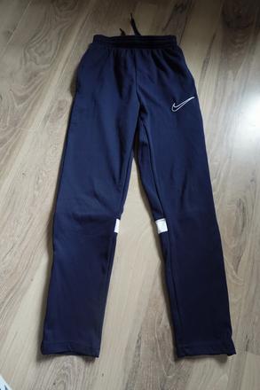 Tepláky nike 134/146, nike,134