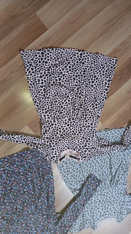 Dievčenské šaty, 122