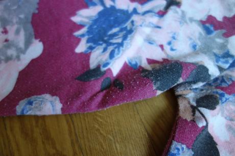 Kvietkovaná mikina 146-152, 146