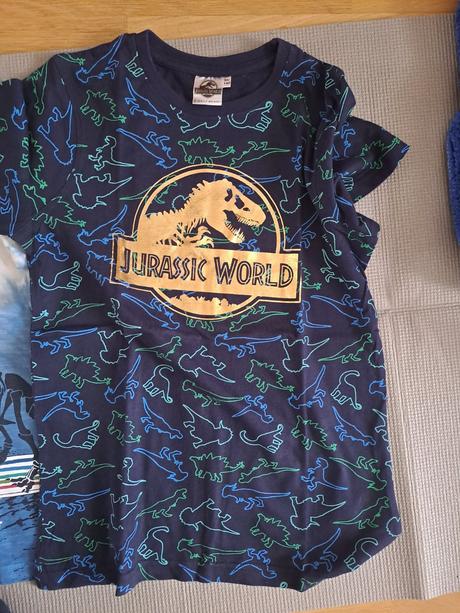 Tričká dinosaury, 140