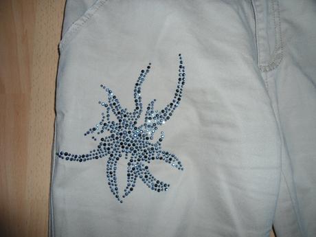 Kremove nohavice, amisu,s