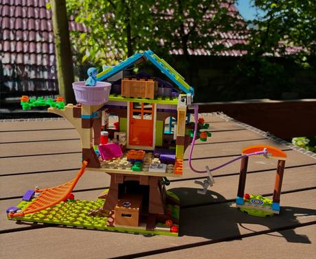 Lego friends -  domček na strome, 