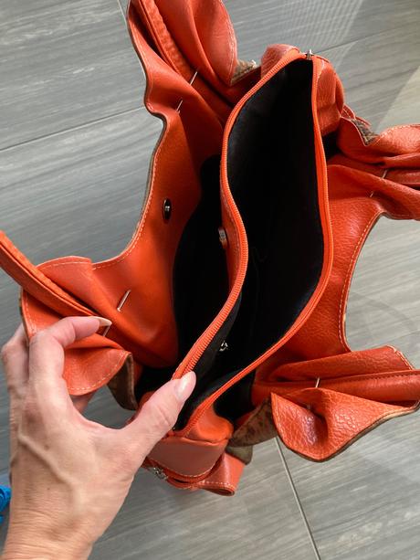 Dámska kabelka oranžová,