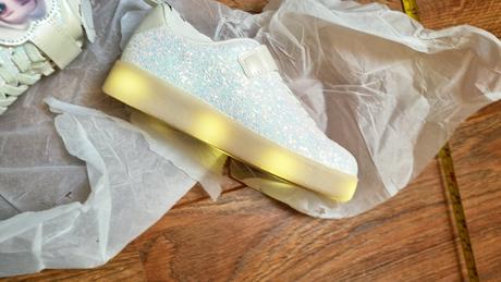 B3605 tenisky blikajúce, h&m,31