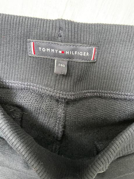 Th šortky, tommy hilfiger,134 / 140