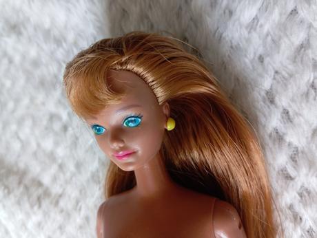 Barbie midge s náušnicami 1993,