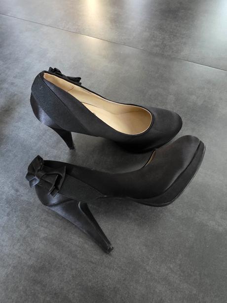 Lodičky s mašľou, 38