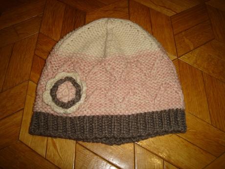 Dievčenská čiapka. veľ. 152 a viac,