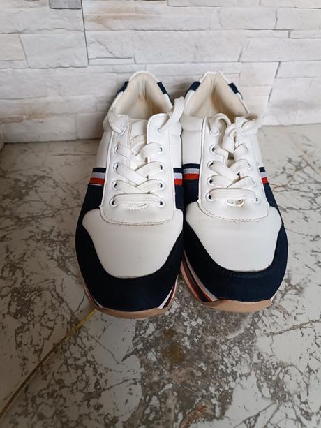 Tenisky na platforme, 38