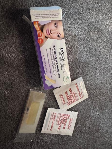 Prístroj, vodky a papiere na depiláciu, 