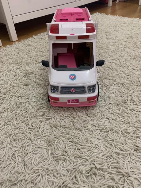 Barbie sanitka, 
