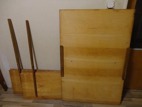 Stôl drevený, rozkladací,