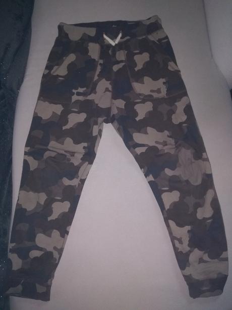 Chlapčenské tepláky č. 140, 140