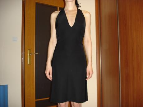 Čierne koktejlové šaty, m