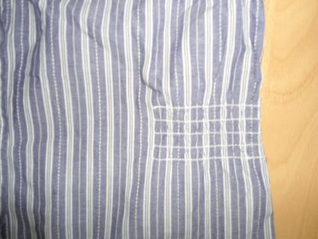 Fialova kosela s bielym pasikom, gate,s