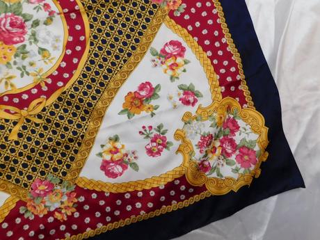 Kvalitná elegantná šatka, l