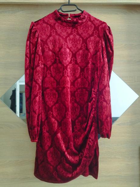 Spoločenské mini šaty, m